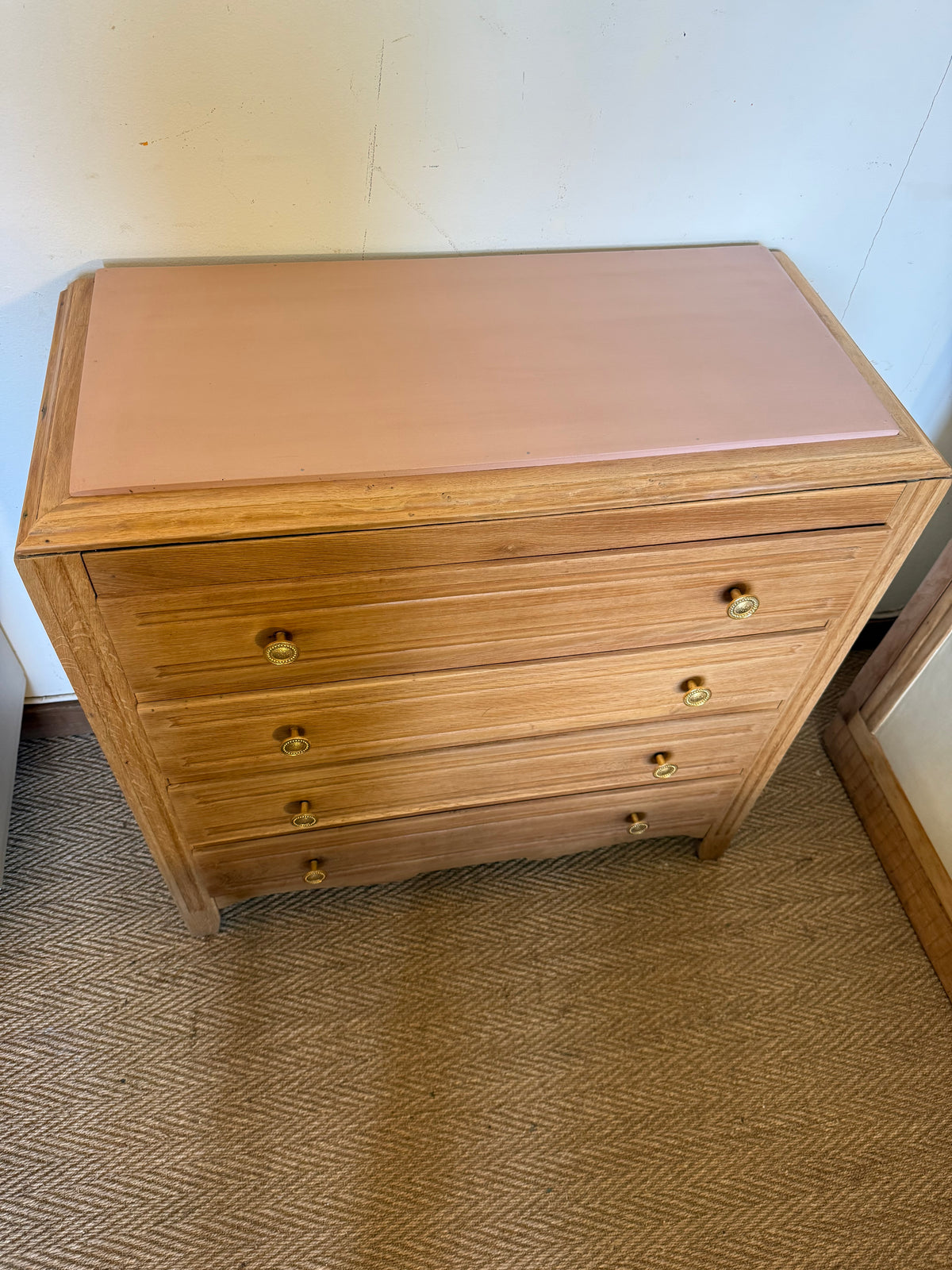 Commode vintage poignées dorées