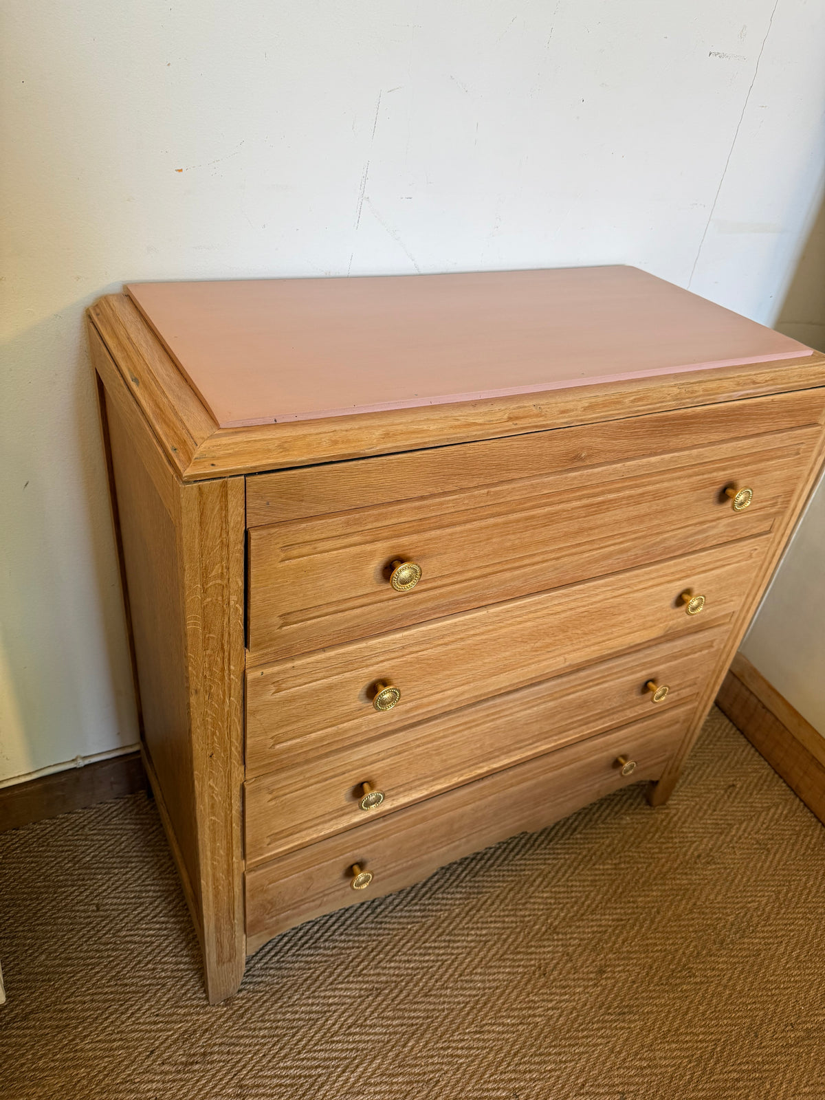Commode vintage poignées dorées