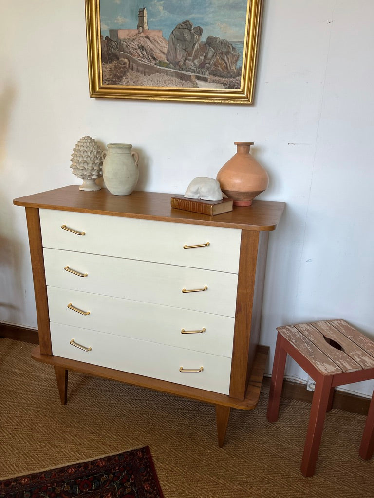 Commode vintage pieds fuseaux