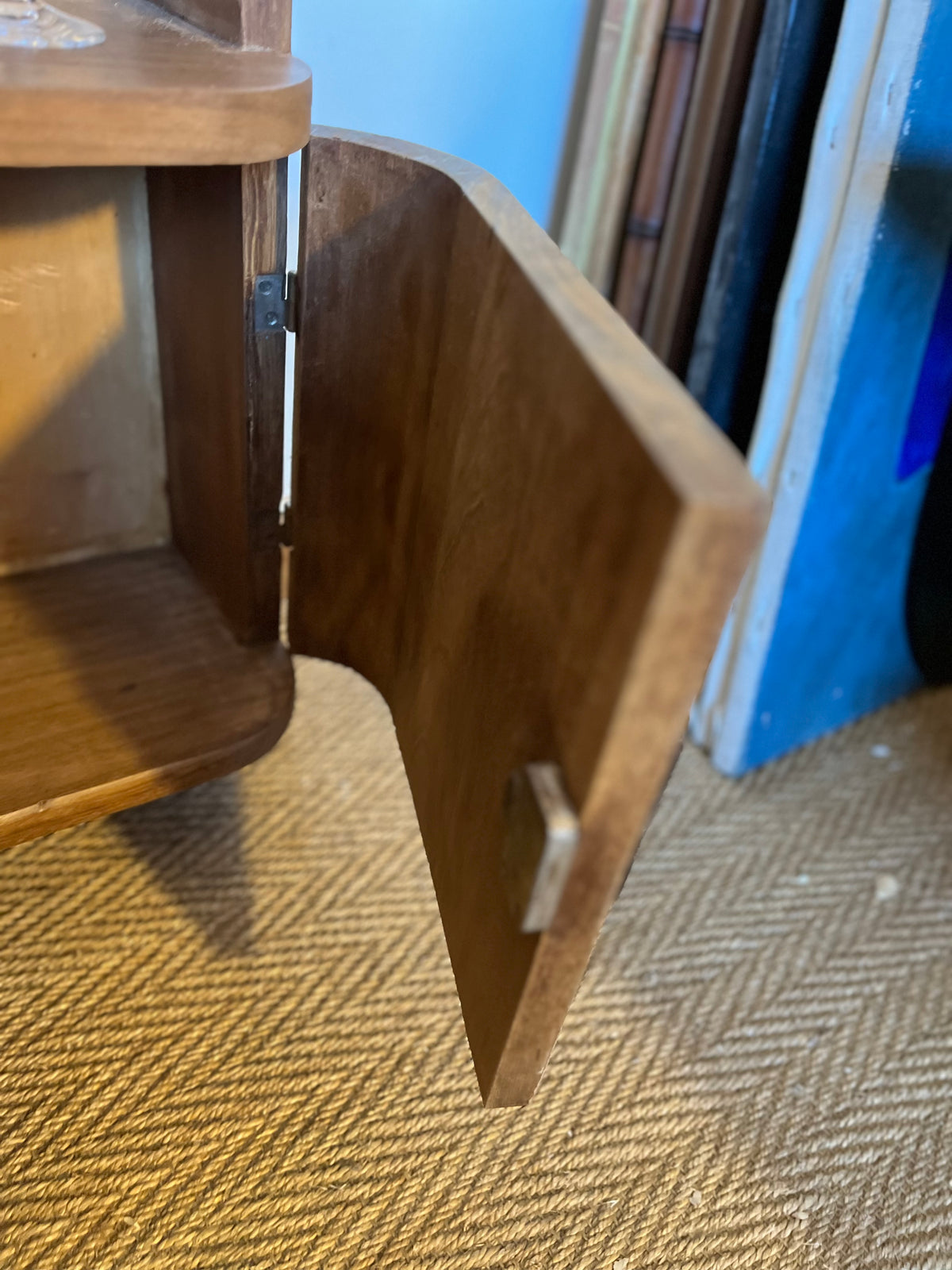 Meuble bar buffet art déco bois massif lignes arrondies