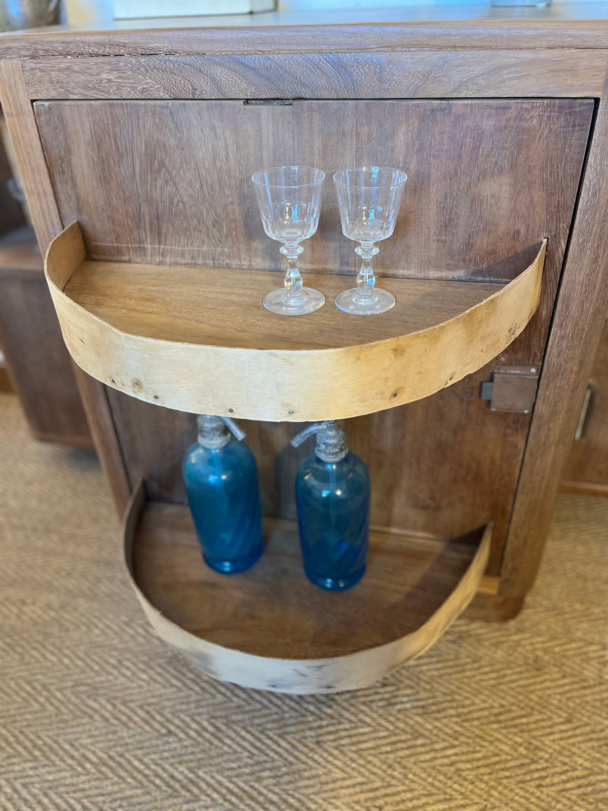 Meuble bar buffet art déco bois massif lignes arrondies
