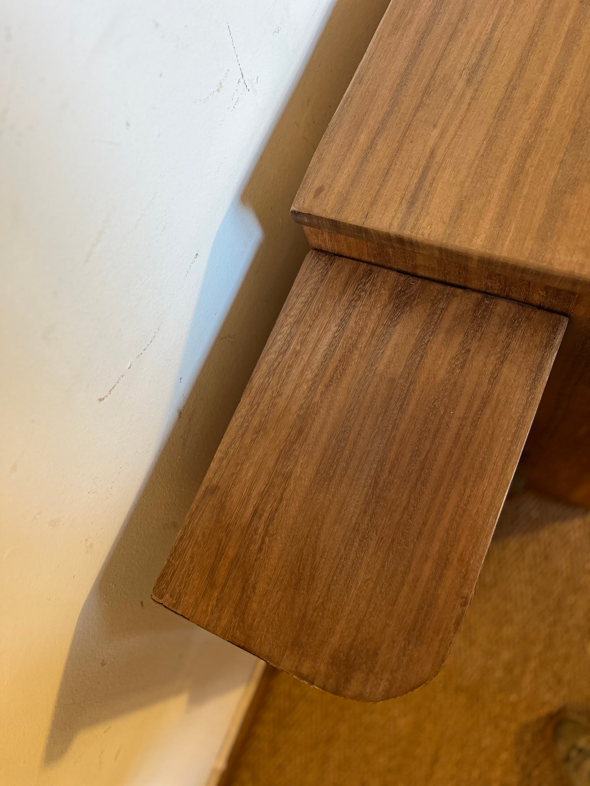 Meuble bar buffet art déco bois massif lignes arrondies
