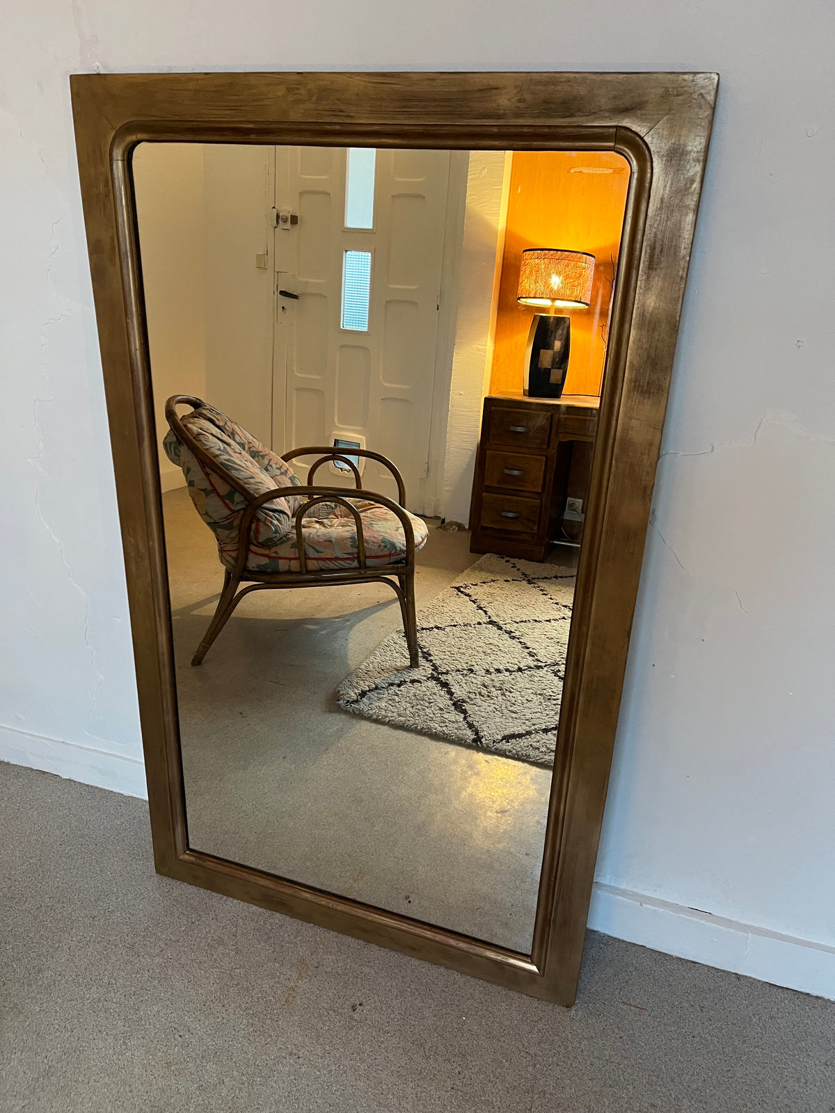 Grand miroir doré ancien
