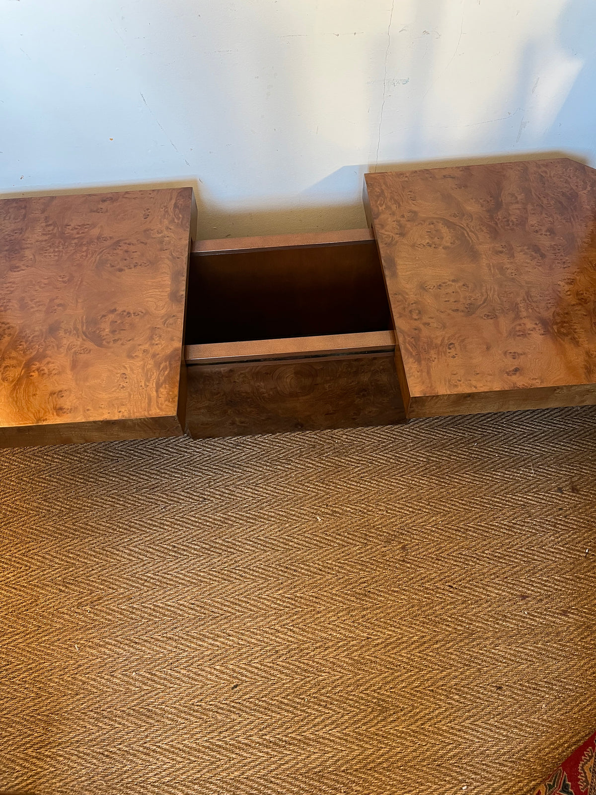 Table basse vintage loupe d'orme bar caché