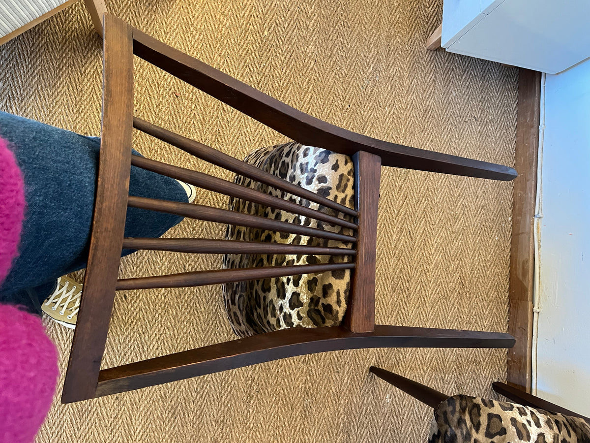 Paire de chaises vintage bois et léopard