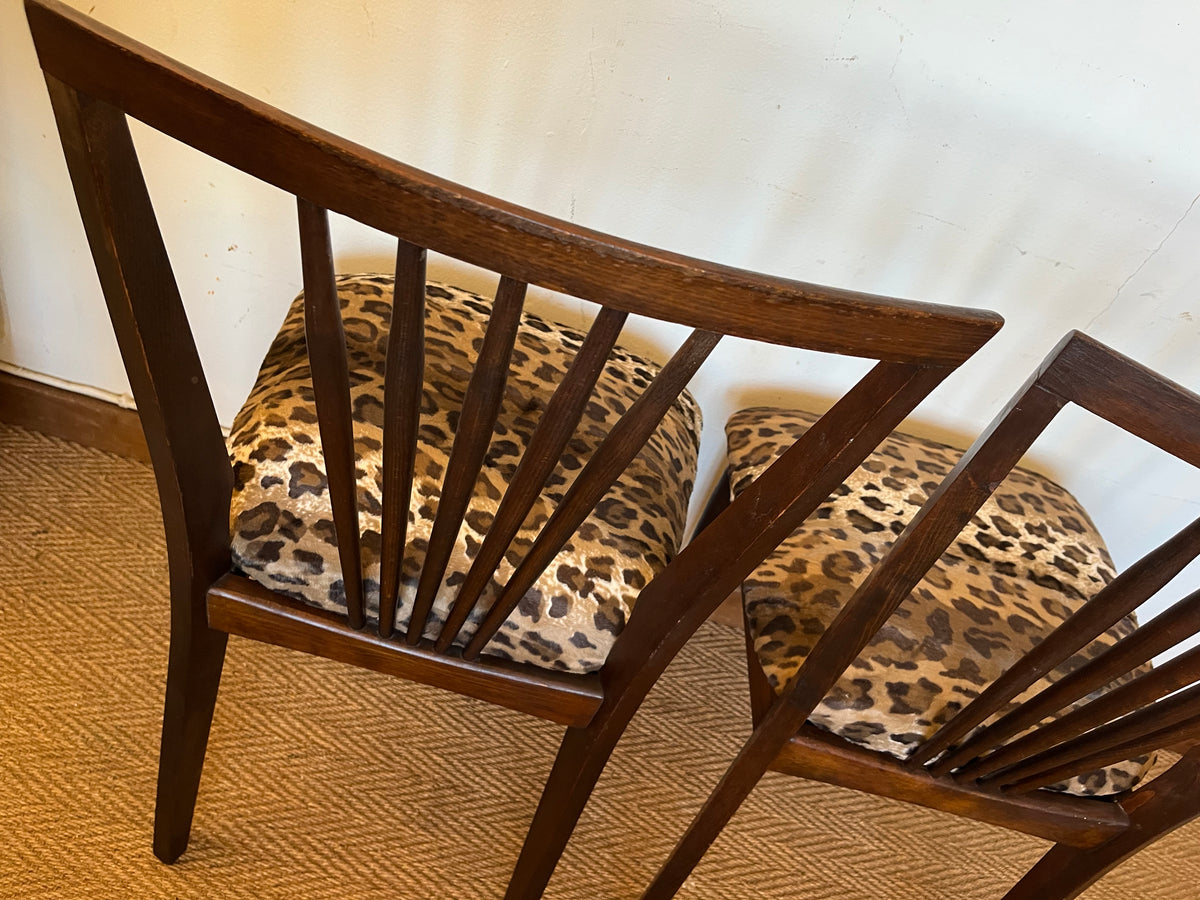 Paire de chaises vintage bois et léopard