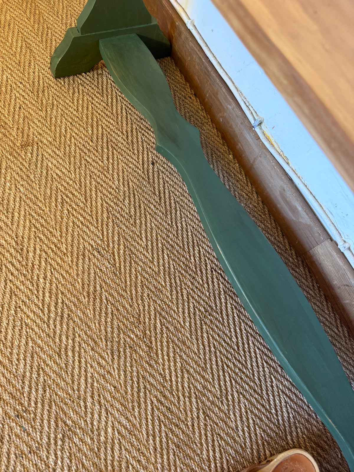 Banc de ferme vintage en bois patiné vert