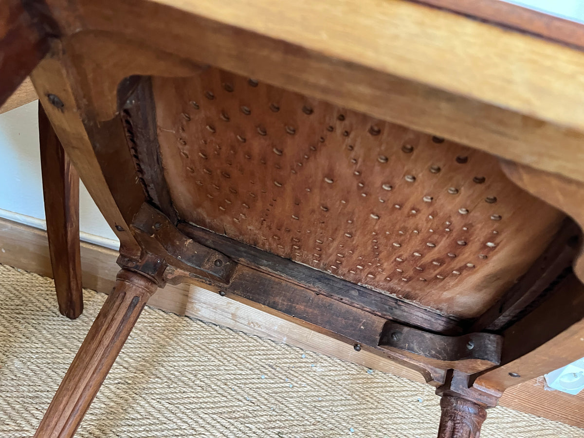 Chaises vintage bois et similicuir rouge