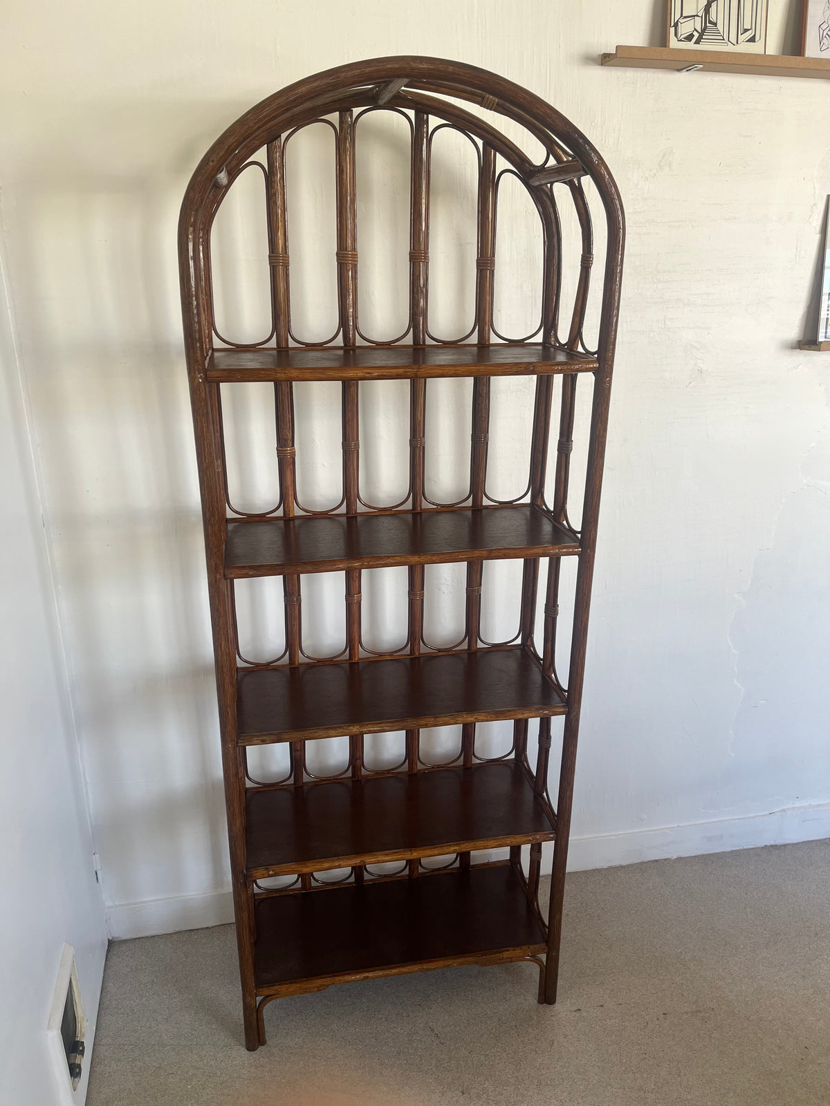 Etagère bibliothèque vintage en rotin