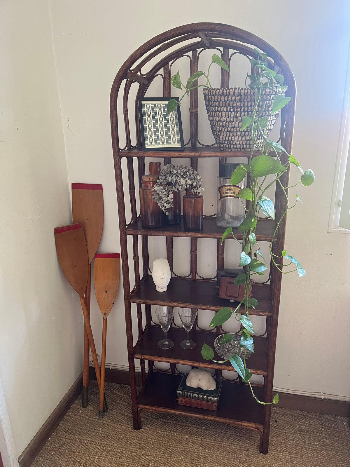 Etagère bibliothèque vintage en rotin
