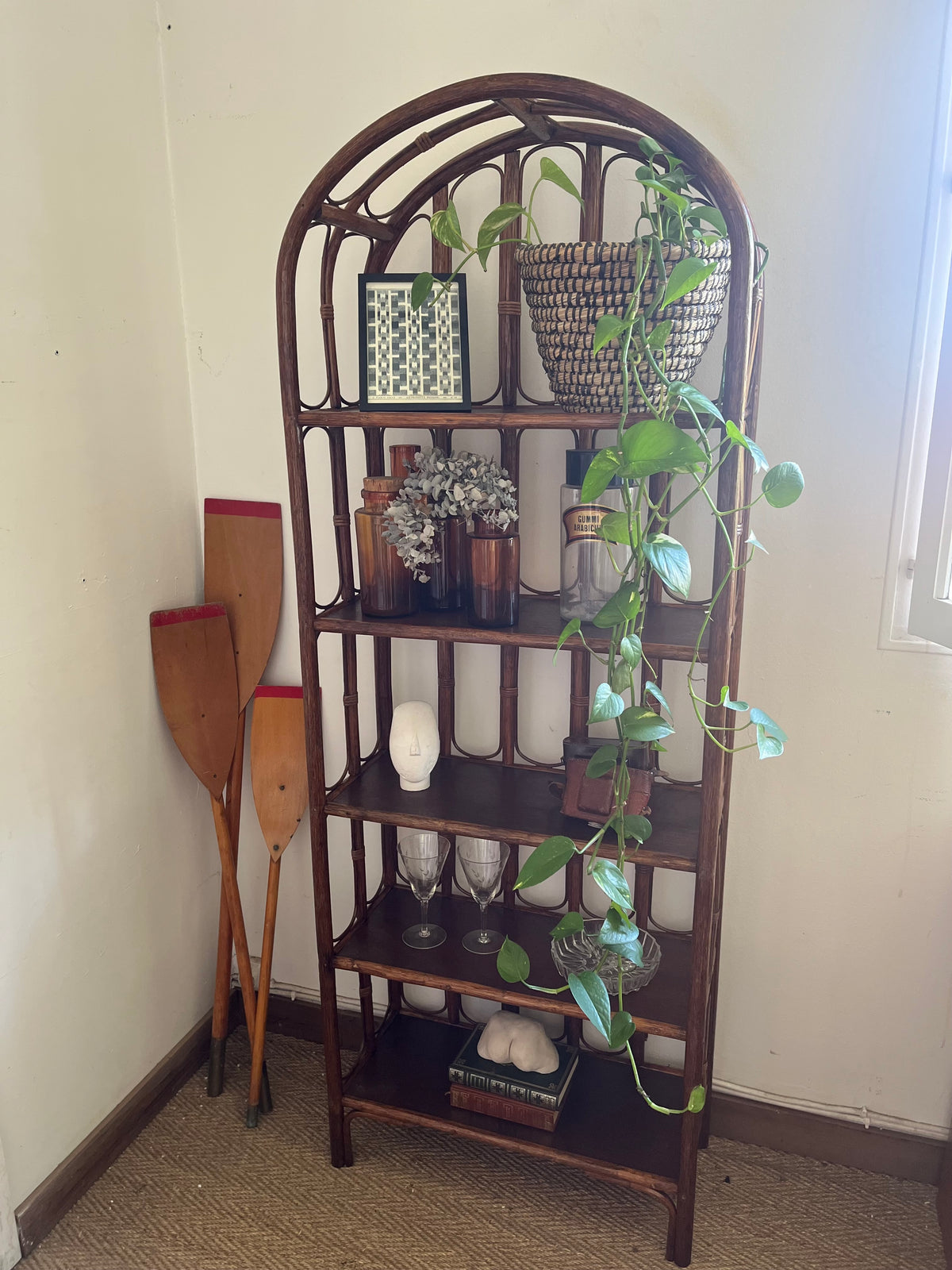 Etagère bibliothèque vintage en rotin