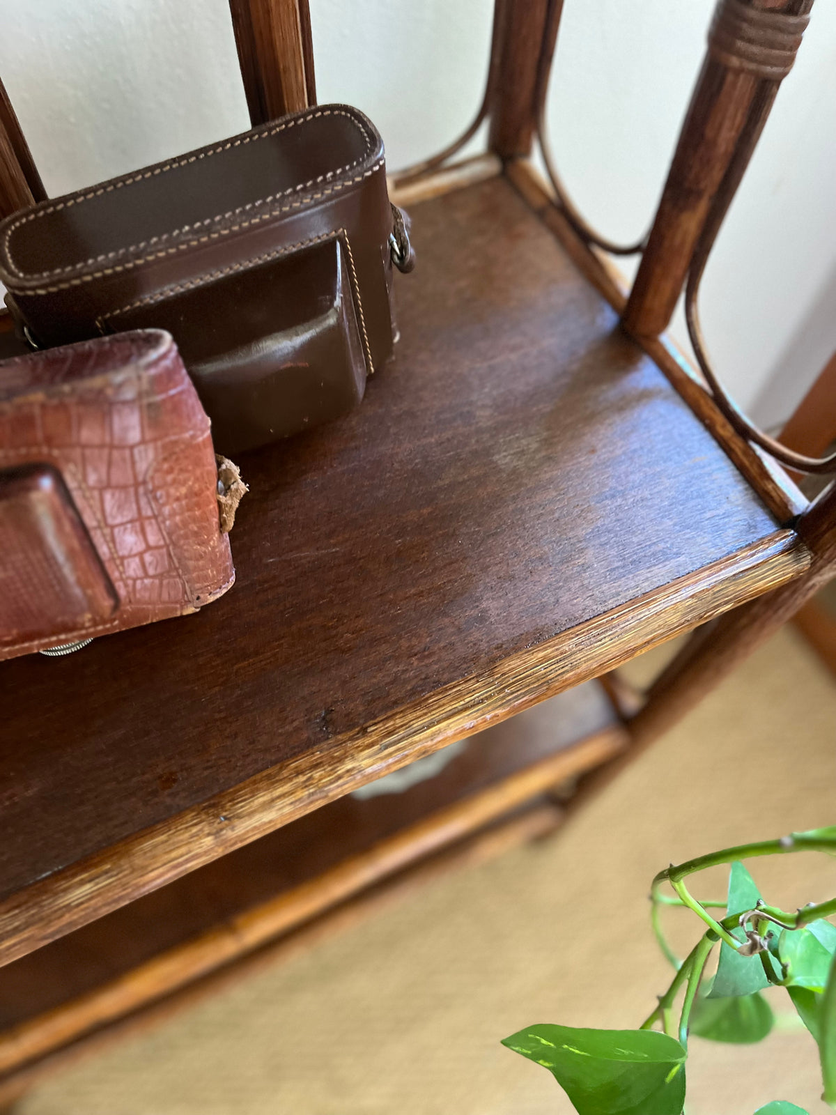 Etagère bibliothèque vintage en rotin