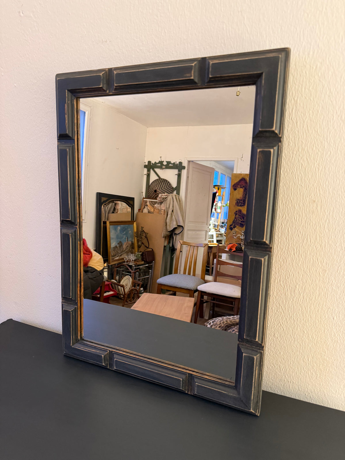 Miroir rectangulaire noir patiné en bois