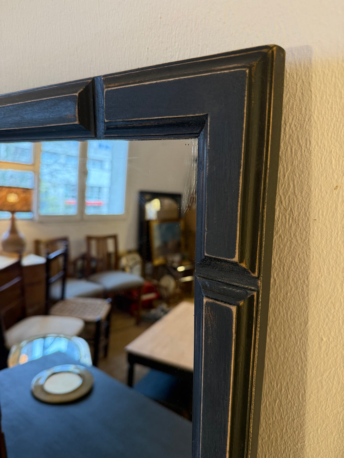 Miroir rectangulaire noir patiné en bois