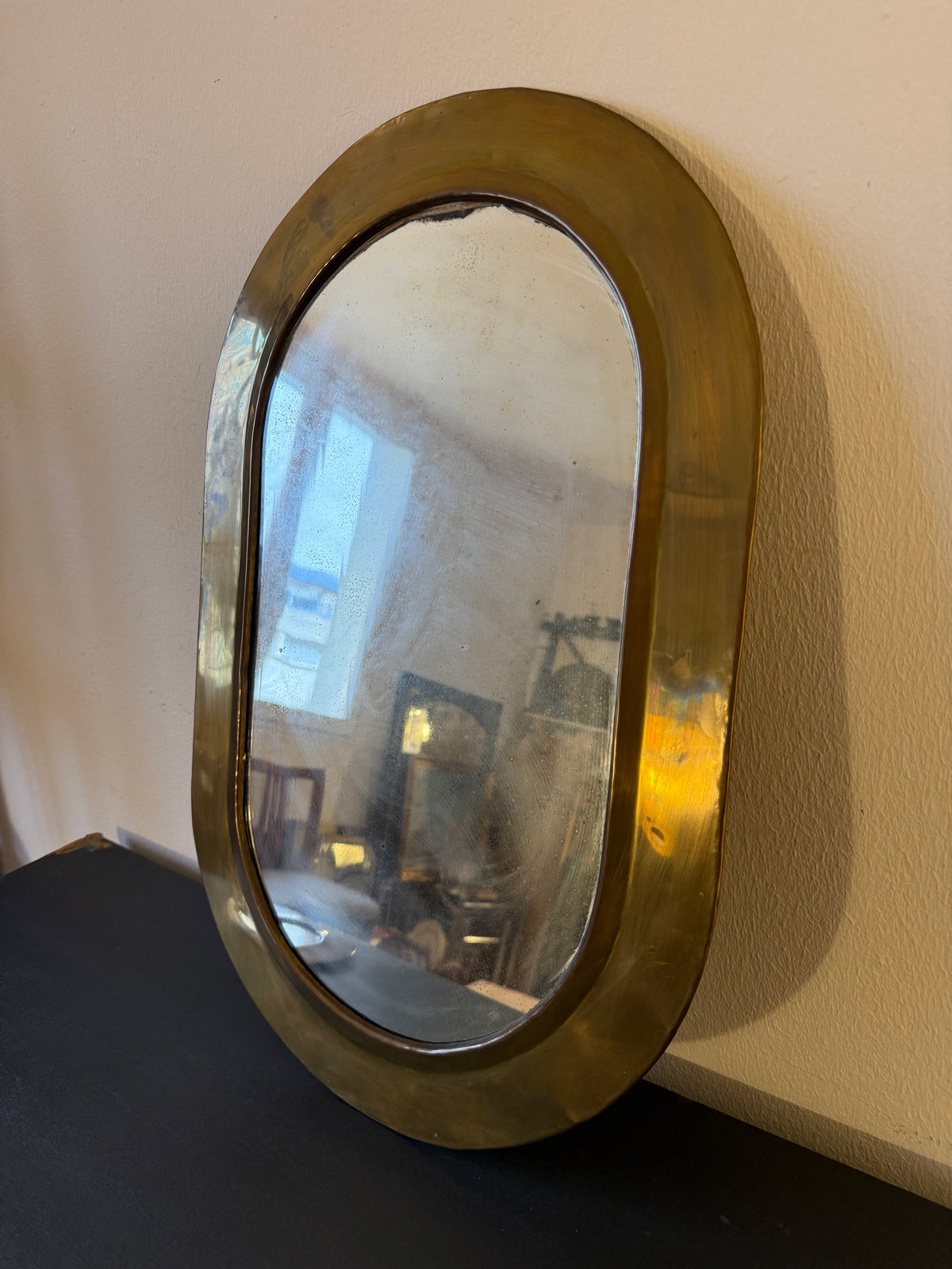 Miroir en laiton doré ancien (artisanat égyptien)