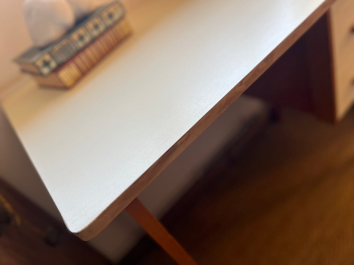 Bureau vintage restauré
