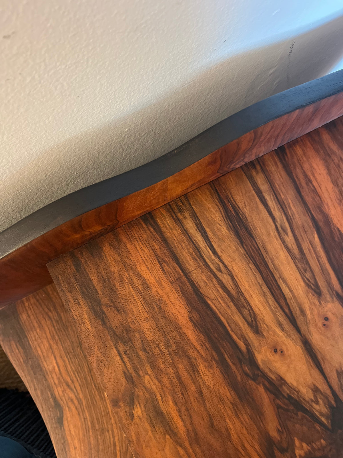 Chevet table d'appoint art déco placage en loupe